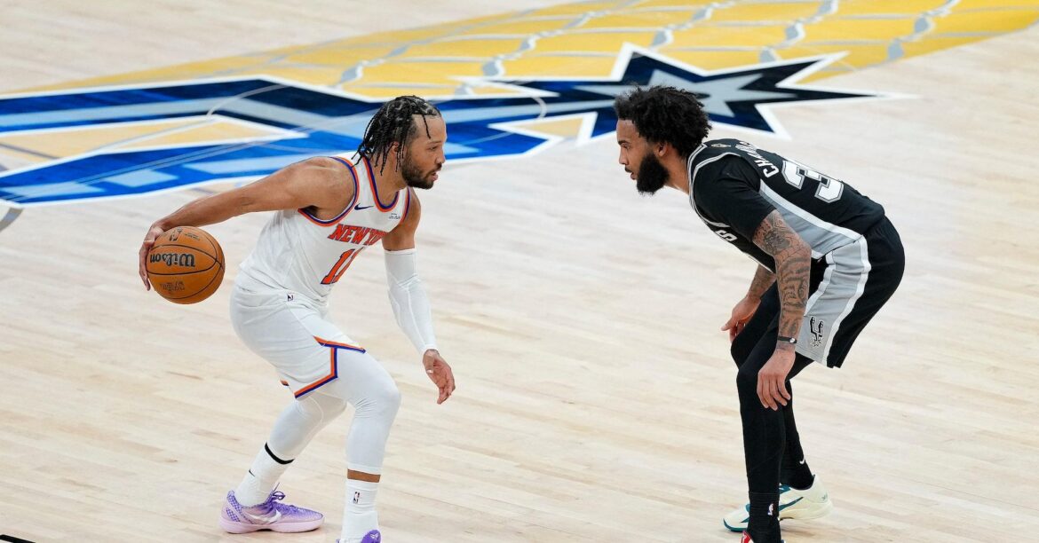 Brunson Sparks Knicks Rally Past Spurs In Finals